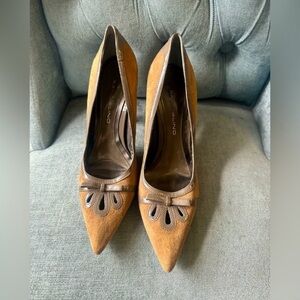 Bandolino Brown Suede Pointed Toe Heels